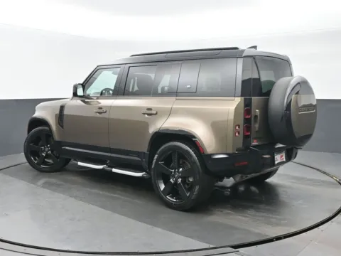 More photos of 2023 Land Rover Defender 110 X-Dynamic SE at Gravity Autos Chicago, IL