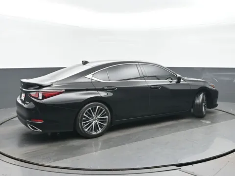 Another view of 2023 Lexus ES 350 for sale in Highland Park, IL at Gravity Autos Chicago