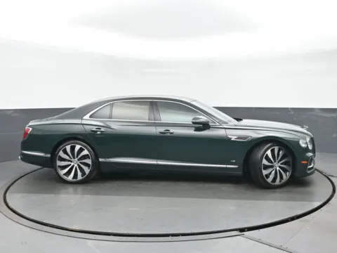 Photos of 2022 Bentley Flying Spur V8 for sale in Highland Park, IL at Gravity Autos Chicago