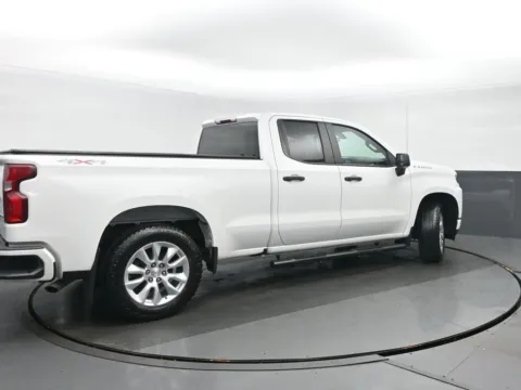 Another view of 2021 Chevrolet Silverado 1500 Custom for sale in Highland Park, IL at Gravity Autos Chicago