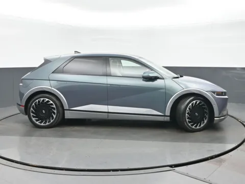 Photos of 2022 Hyundai IONIQ 5 Limited for sale in Highland Park, IL at Gravity Autos Chicago