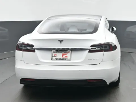 More photos of 2020 Tesla Model S Long Range Plus at Gravity Autos Chicago, IL