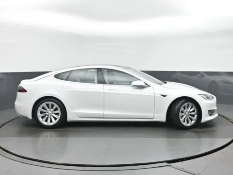 Photos of 2020 Tesla Model S Long Range Plus for sale in Highland Park, IL at Gravity Autos Chicago