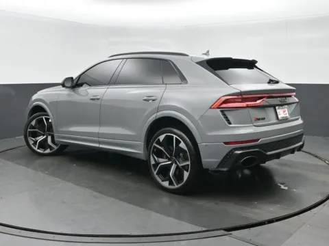 More photos of 2024 Audi RS Q8 4.0T at Gravity Autos Chicago, IL