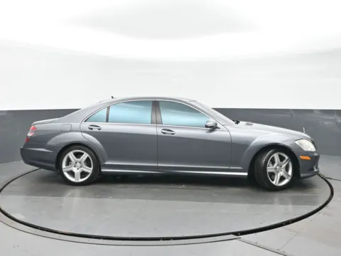Photos of 2008 Mercedes-Benz S-Class S 550 for sale in Highland Park, IL at Gravity Autos Chicago