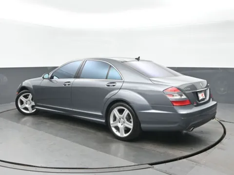 More photos of 2008 Mercedes-Benz S-Class S 550 at Gravity Autos Chicago, IL