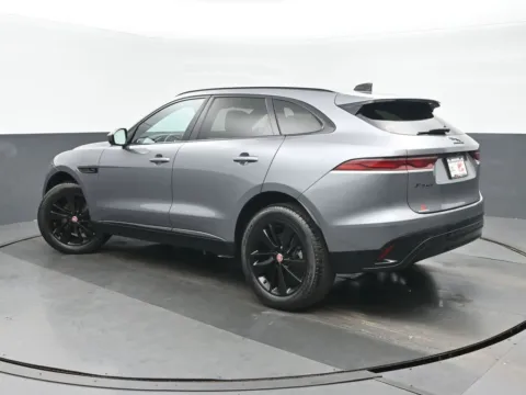More photos of 2022 Jaguar F-PACE P250 S at Gravity Autos Chicago, IL