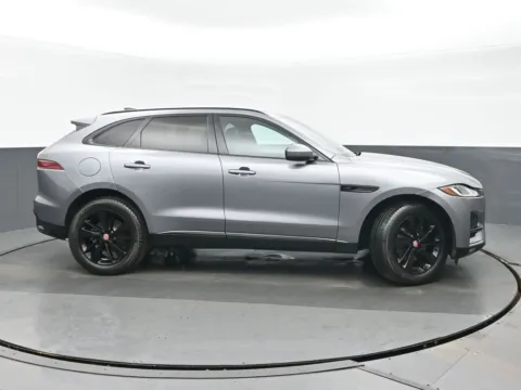 Photos of 2022 Jaguar F-PACE P250 S for sale in Highland Park, IL at Gravity Autos Chicago
