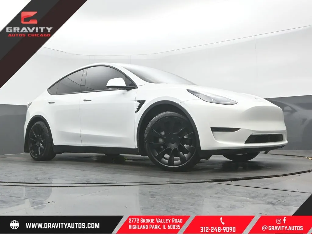 Used 2023 Tesla Model Y Long Range for sale in Highland Park, IL at ...