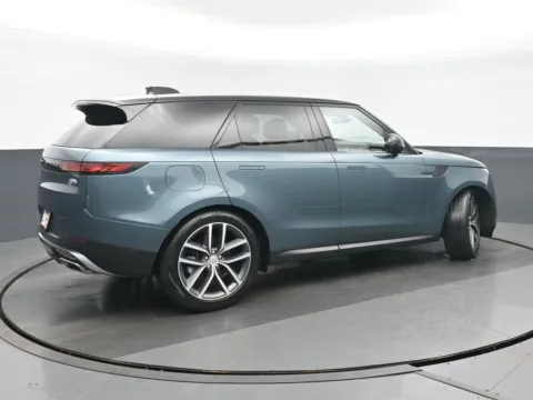 Another view of 2023 Land Rover Range Rover Sport SE for sale in Highland Park, IL at Gravity Autos Chicago