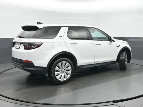 Another view of 2020 Land Rover Discovery Sport SE for sale in Highland Park, IL at Gravity Autos Chicago