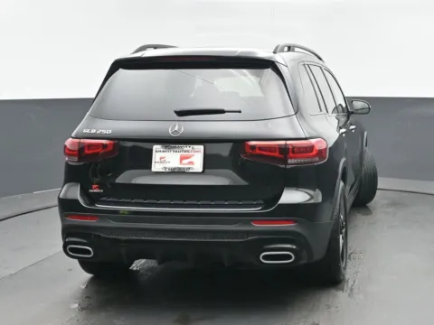 More photos of 2021 Mercedes-Benz GLB 250 at Gravity Autos Chicago, IL