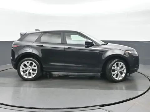 Photos of 2020 Land Rover Range Rover Evoque SE for sale in Highland Park, IL at Gravity Autos Chicago