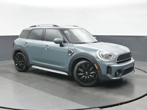 More photos of 2023 MINI Cooper S Countryman Signature at Gravity Autos Chicago, IL