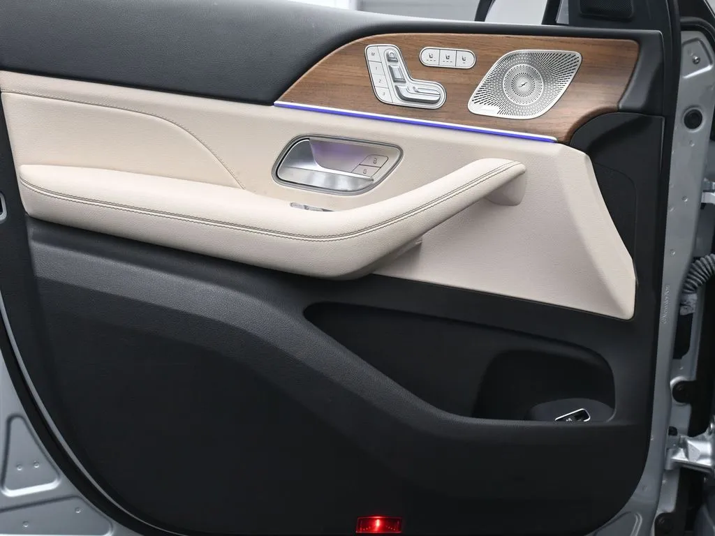 2022 Mercedes-Benz GLS GLS450 - Photo 9