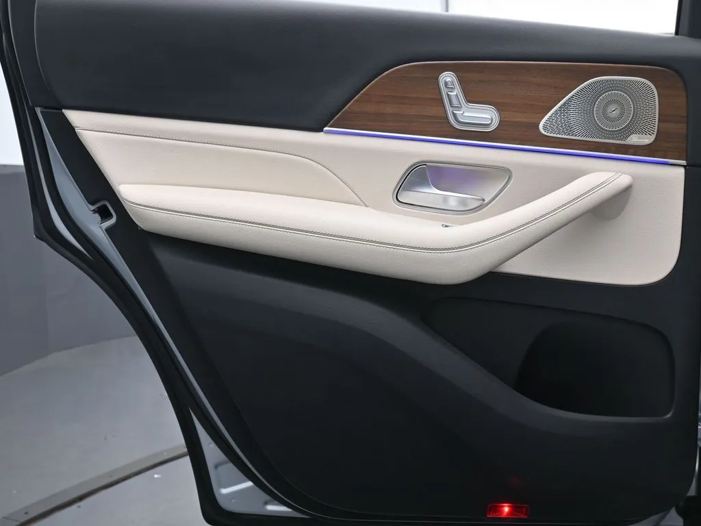 2022 Mercedes-Benz GLS GLS450 - Photo 19