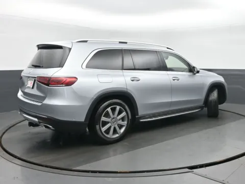 Another view of 2022 Mercedes-Benz GLS 450 for sale in Highland Park, IL at Gravity Autos Chicago