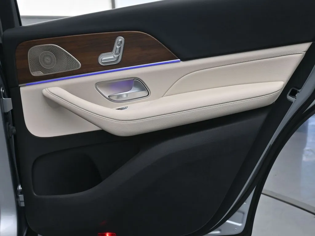 2022 Mercedes-Benz GLS GLS450 - Photo 24