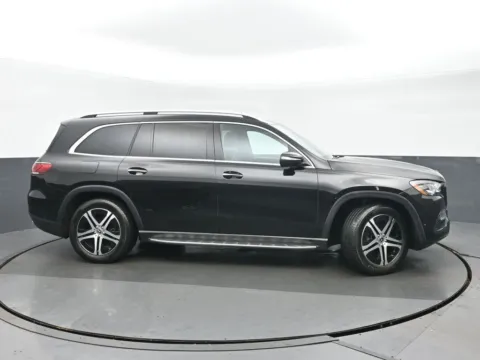 Photos of 2022 Mercedes-Benz GLS 450 for sale in Highland Park, IL at Gravity Autos Chicago