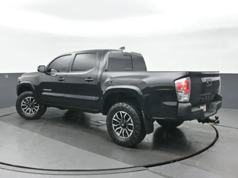 More photos of 2020 Toyota Tacoma TRD Sport at Gravity Autos Chicago, IL