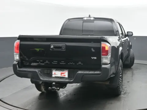More photos of 2020 Toyota Tacoma TRD Sport at Gravity Autos Chicago, IL