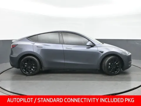 Photos of 2021 Tesla Model Y Long Range for sale in Highland Park, IL at Gravity Autos Chicago