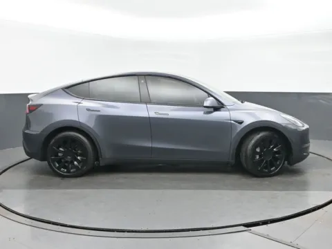 Photos of 2021 Tesla Model Y Long Range for sale in Highland Park, IL at Gravity Autos Chicago