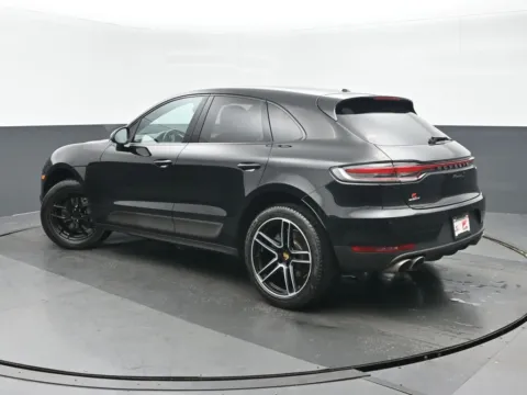 More photos of 2021 Porsche Macan S at Gravity Autos Chicago, IL