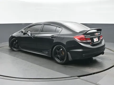 More photos of 2014 Honda Civic Si at Gravity Autos Chicago, IL