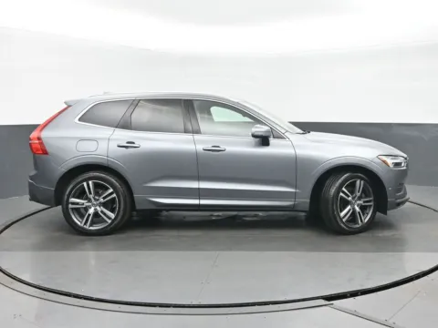 Photos of 2019 Volvo XC60 T5 Momentum for sale in Highland Park, IL at Gravity Autos Chicago