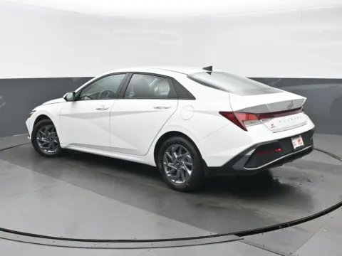 More photos of 2024 Hyundai Elantra SEL at Gravity Autos Chicago, IL