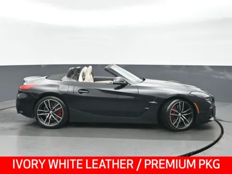 Photos of 2023 BMW Z4 sDrive M40i for sale in Highland Park, IL at Gravity Autos Chicago