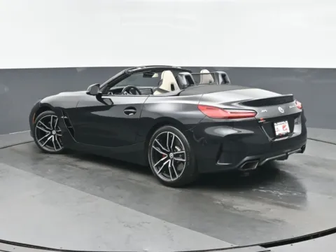 More photos of 2023 BMW Z4 sDrive M40i at Gravity Autos Chicago, IL