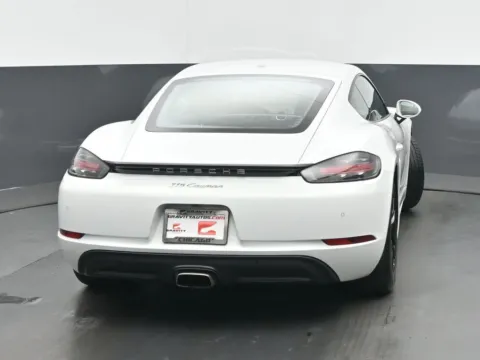 More photos of 2021 Porsche 718 Cayman at Gravity Autos Chicago, IL