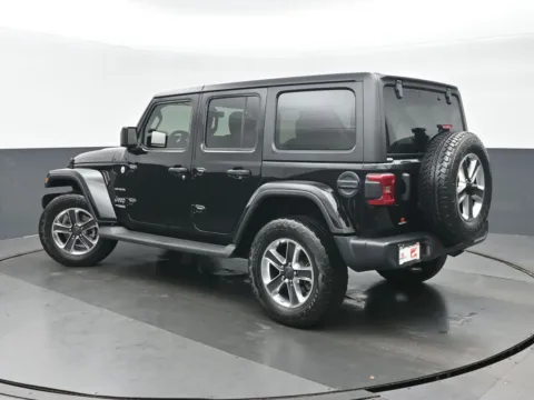 More photos of 2021 Jeep Wrangler Unlimited Sahara at Gravity Autos Chicago, IL