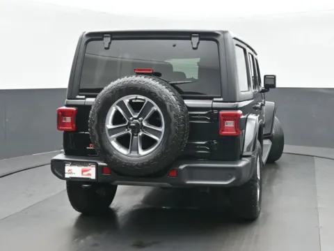 More photos of 2021 Jeep Wrangler Unlimited Sahara at Gravity Autos Chicago, IL