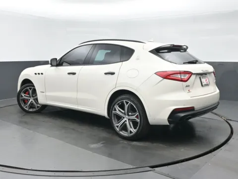 More photos of 2019 Maserati Levante S GranSport at Gravity Autos Chicago, IL
