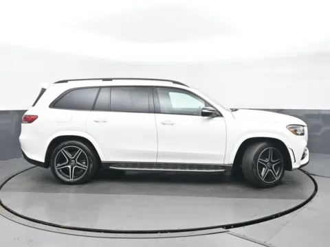 Photos of 2022 Mercedes-Benz GLS 450 for sale in Highland Park, IL at Gravity Autos Chicago