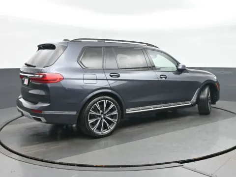 Another view of 2022 BMW X7 xDrive40i for sale in Highland Park, IL at Gravity Autos Chicago