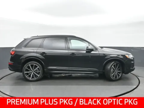 Photos of 2023 Audi Q7 55 Premium Plus for sale in Highland Park, IL at Gravity Autos Chicago