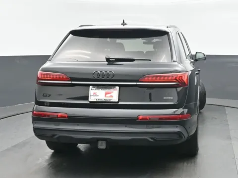 More photos of 2023 Audi Q7 55 Premium Plus at Gravity Autos Chicago, IL