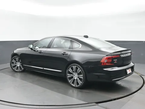 More photos of 2023 Volvo S90 Ultimate at Gravity Autos Chicago, IL