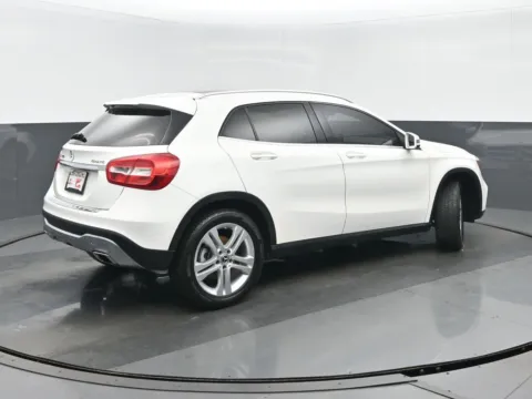 Another view of 2019 Mercedes-Benz GLA 250 for sale in Highland Park, IL at Gravity Autos Chicago