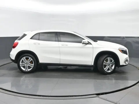 Photos of 2019 Mercedes-Benz GLA 250 for sale in Highland Park, IL at Gravity Autos Chicago