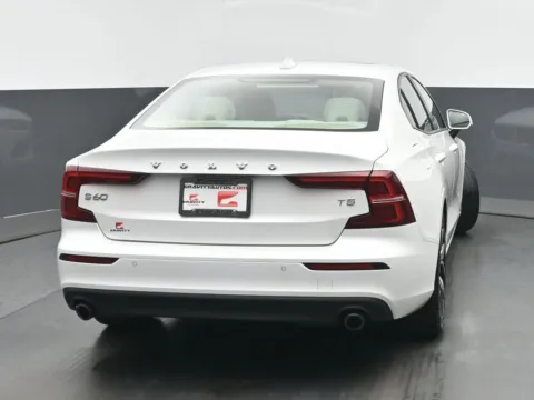More photos of 2019 Volvo S60 T5 Momentum at Gravity Autos Chicago, IL