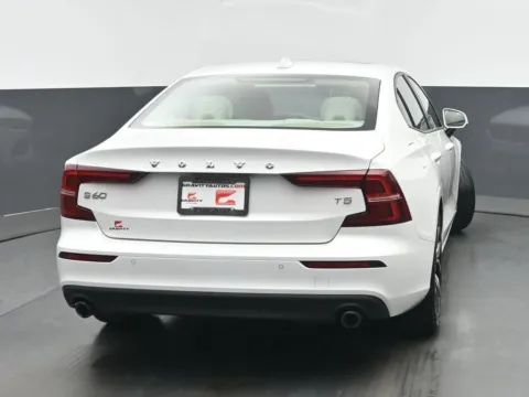 More photos of 2019 Volvo S60 T5 Momentum at Gravity Autos Chicago, IL