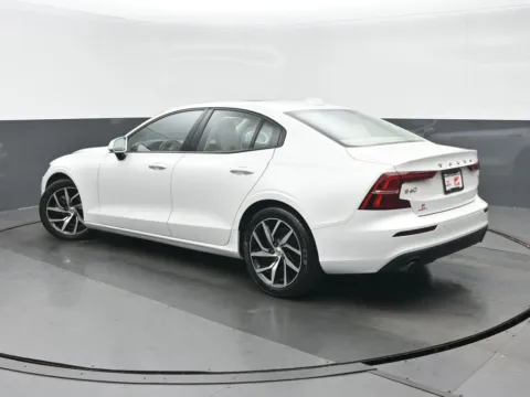 More photos of 2019 Volvo S60 T5 Momentum at Gravity Autos Chicago, IL