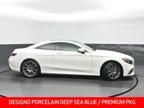 Photos of 2019 Mercedes-Benz S-Class S 560 for sale in Highland Park, IL at Gravity Autos Chicago