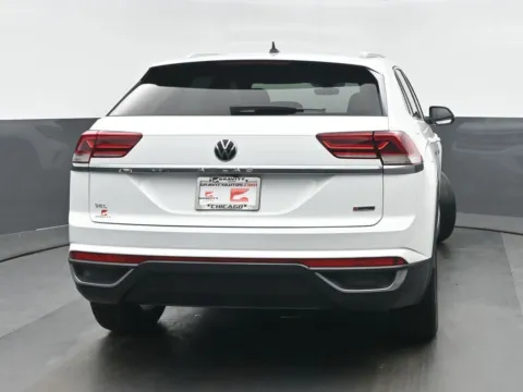 More photos of 2020 Volkswagen Atlas Cross Sport SEL 4Motion at Gravity Autos Chicago, IL