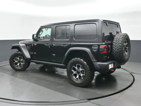 More photos of 2021 Jeep Wrangler Unlimited Rubicon at Gravity Autos Chicago, IL